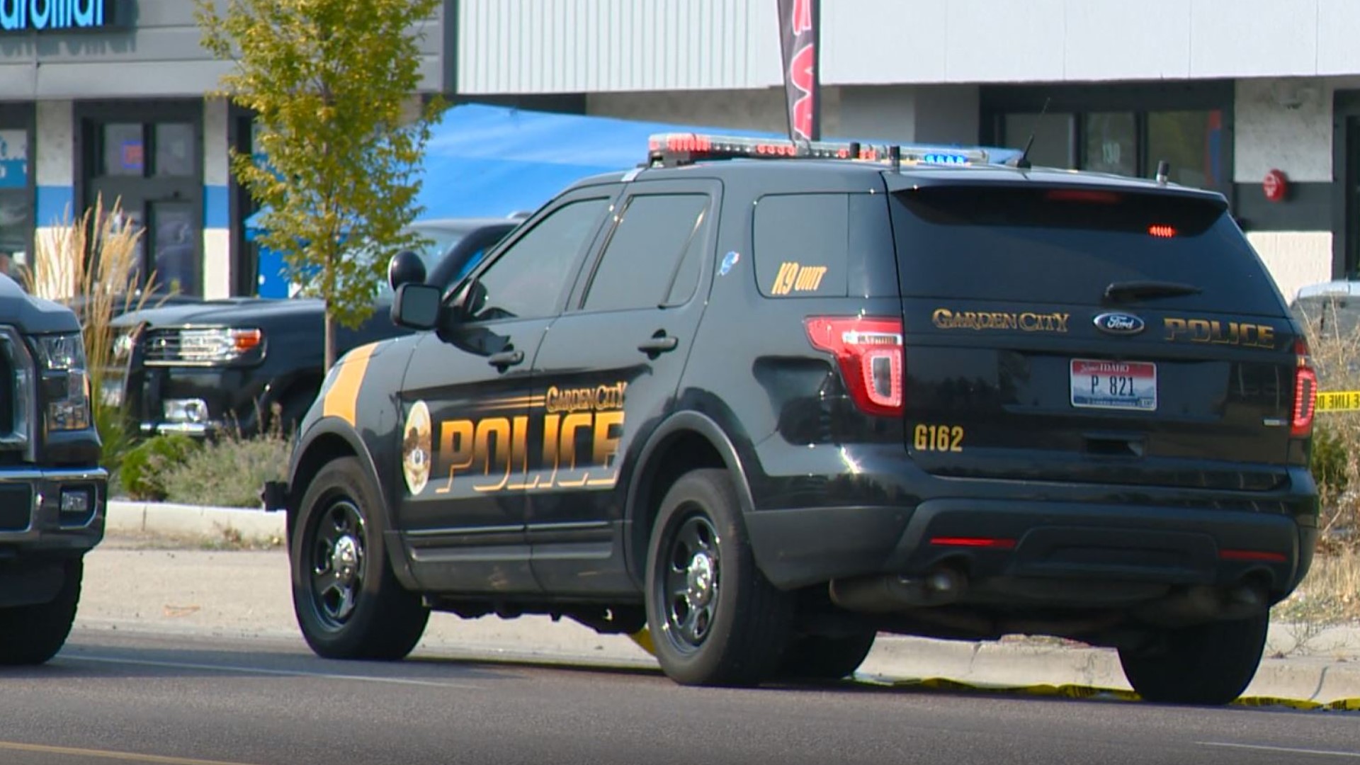 Police 2 arrested after reportedly shooting into Boise River, fleeing