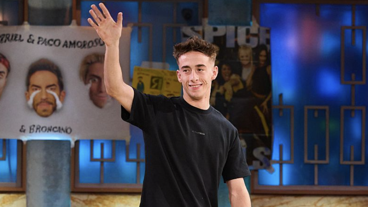 El piloto Pedro Acosta reconoce en 'La Revuelta' que no tiene carnet de  moto porque le