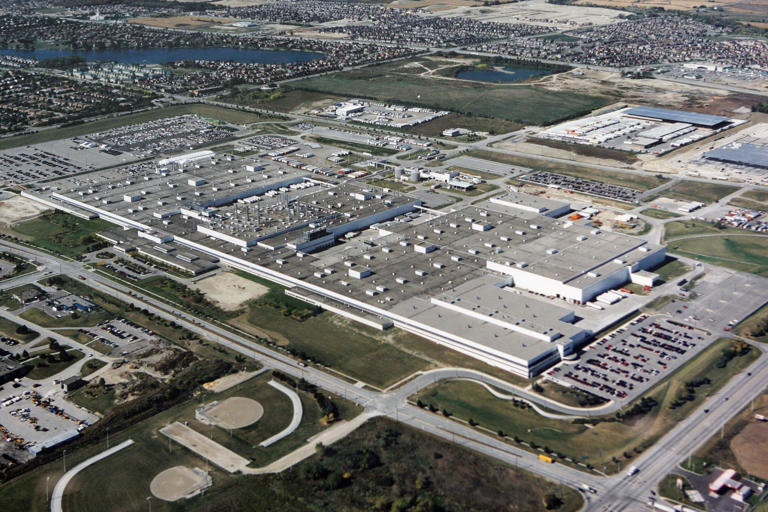 Canada may pull its aid to Stellantis for moving production to US