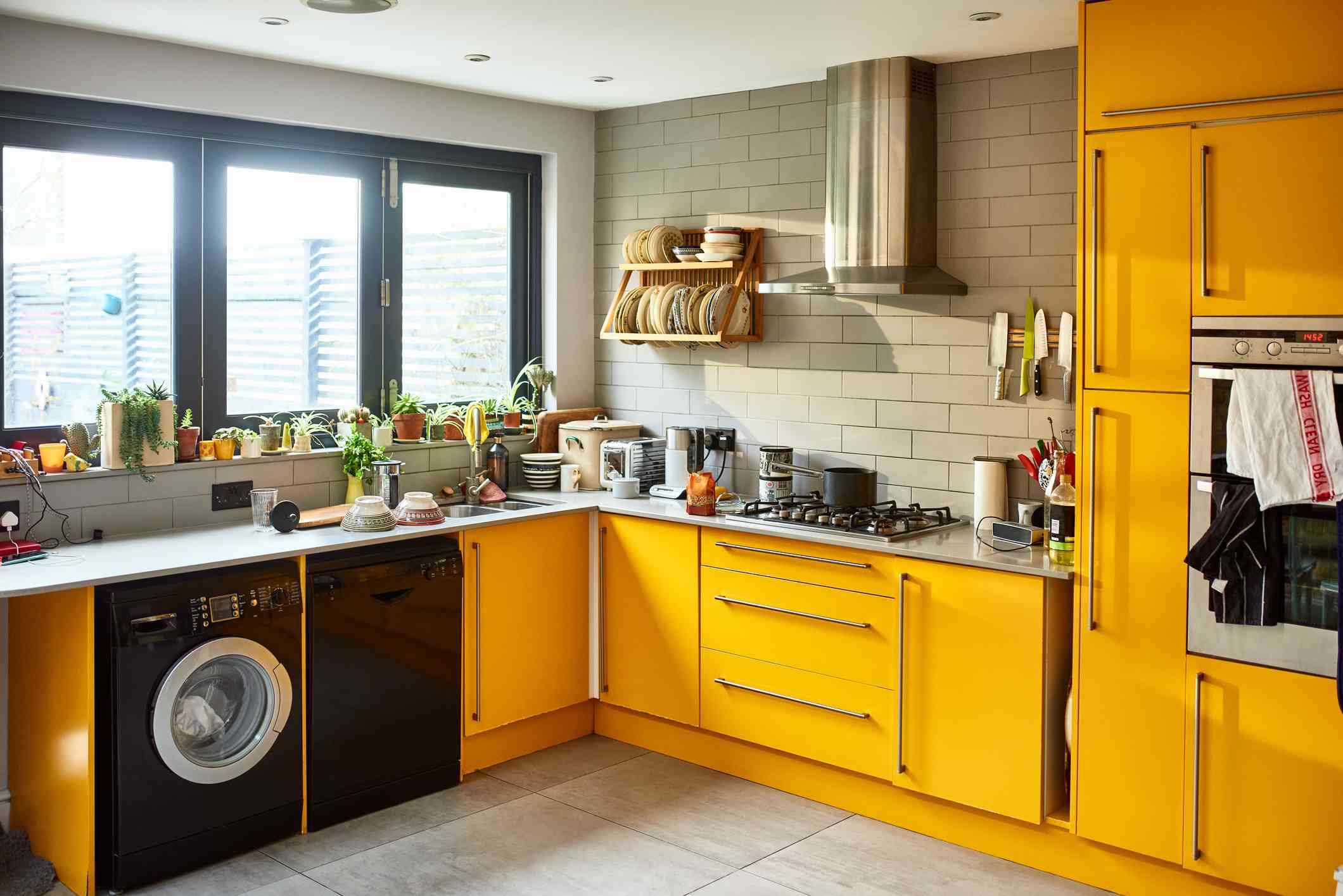 Every house has these 6 eyesores (yes, even yours)—how to hide them ...