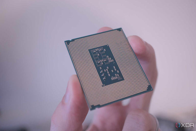 intel-core-ultra-7-265k-contacts
