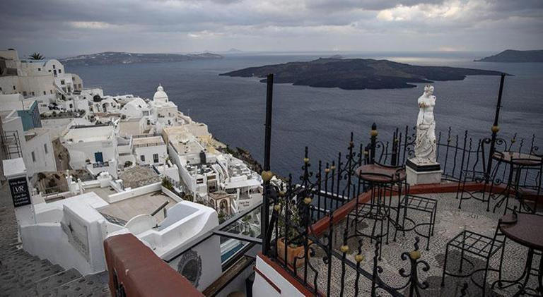 Yunan adası Santorini'deki volkan aktif hale geldi! Korkutan senaryo