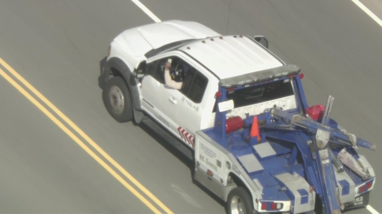 LA pursuit Suspect in tow truck arrested in Sherman Oaks(01)