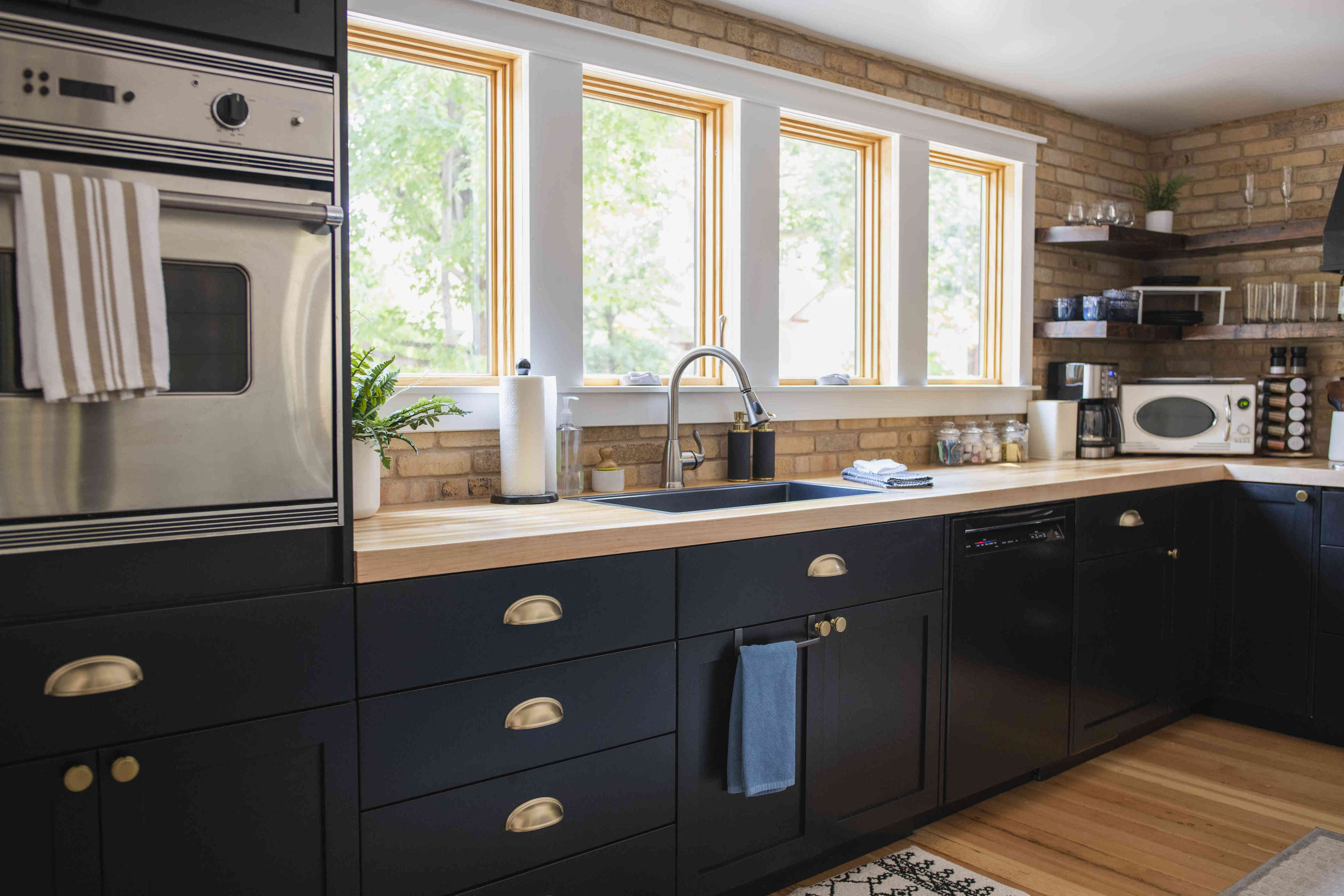 You should be replacing these 6 things in your kitchen way more often ...