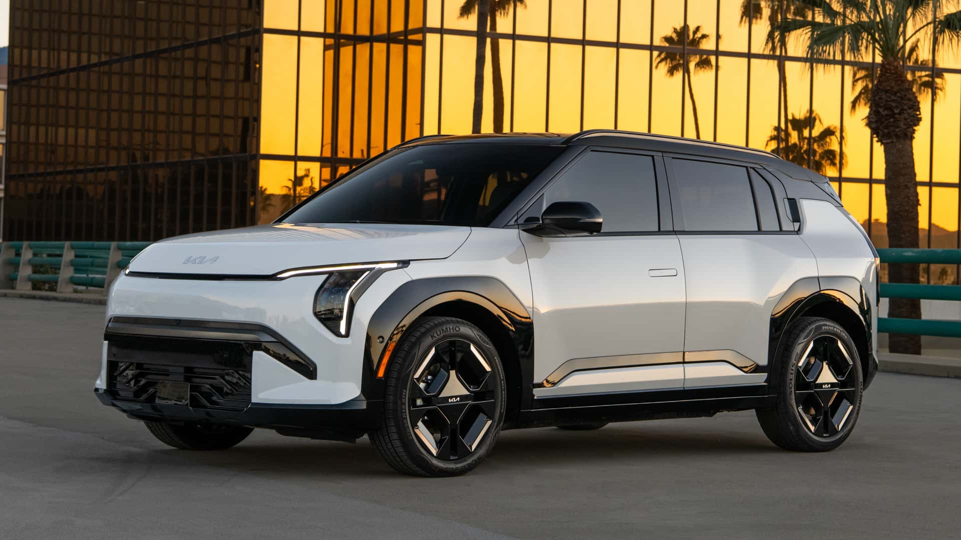 Kia EV3 lease deals are here, and it’s cheaper than the Chevy Bolt and ...