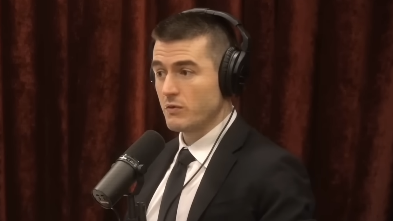 Why won't you say who helped you? - Joe Rogan presses Lex Fridman until ...