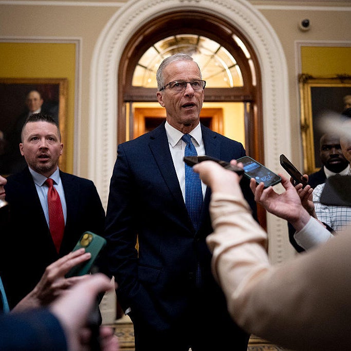 Senate takes first step toward ending DHS shutdown as Trump vows to pay ...