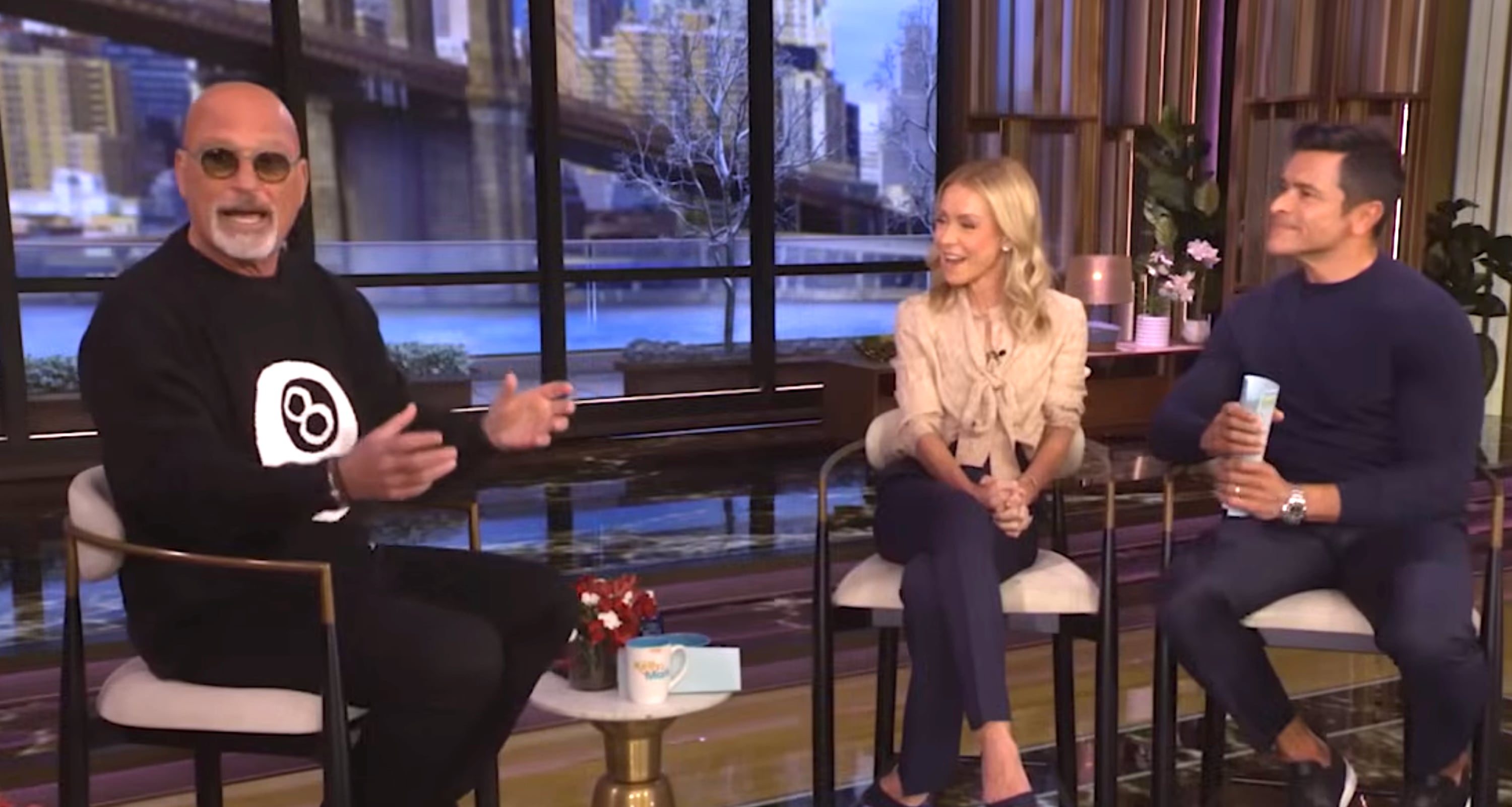 Host says he regrets apologizing to Kelly Ripa for on-air meltdown