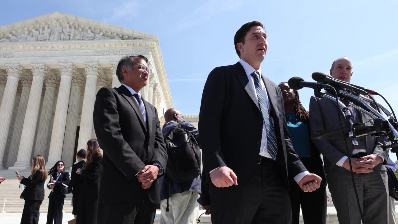 Trump storms out of SCOTUS birthright citizenship hearing amid opposition