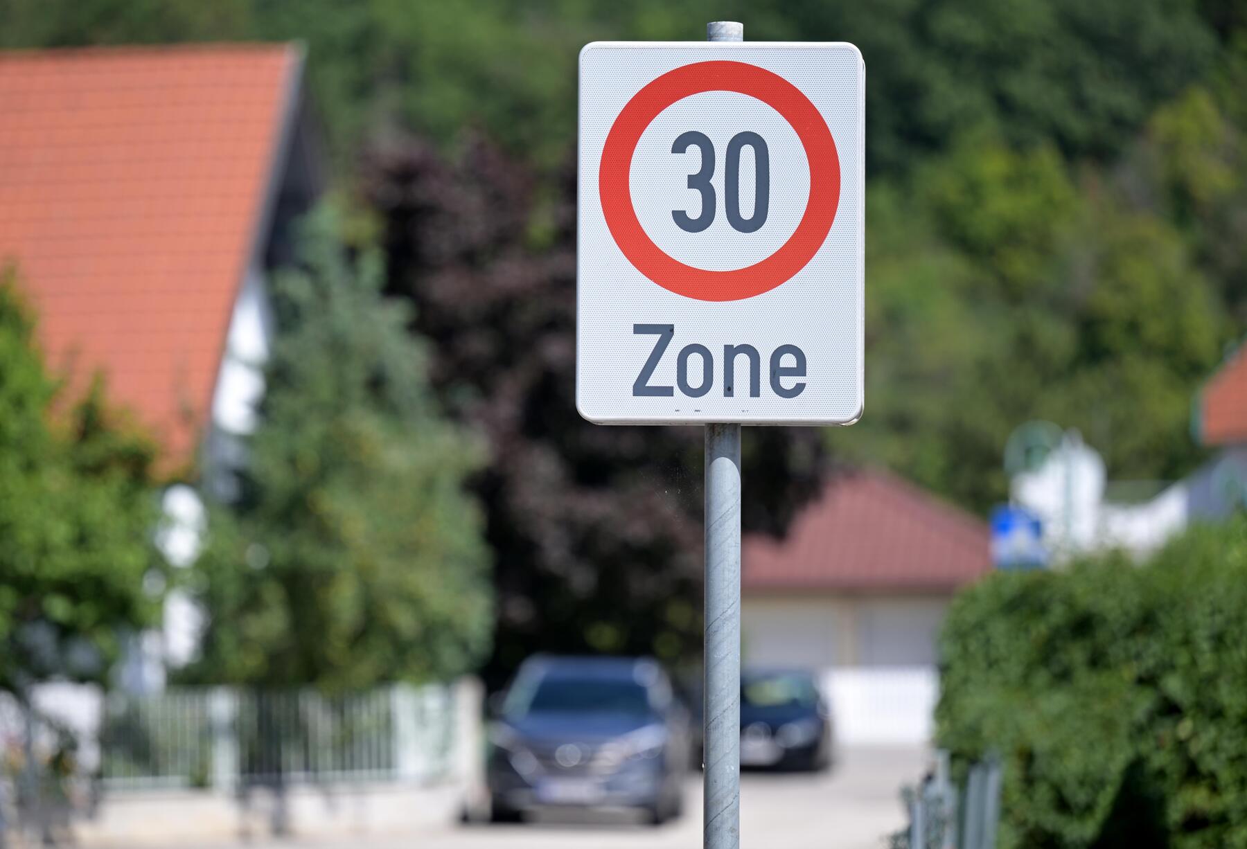 Spannende 30 Er Zone Geblitzt Bildnull
