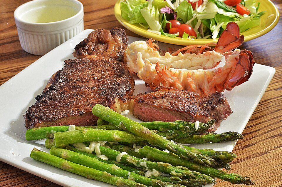 9 steakhouse menu items that are a giant waste of money