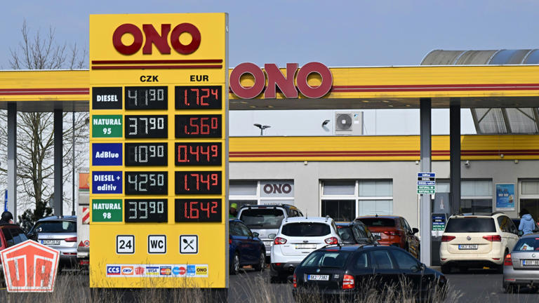 Fabelhafte Ono Tankstelle Cheb Bild
