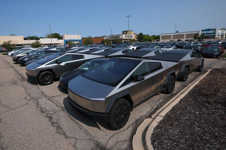 Rising Tesla sales in first quarter didn’t beat Wall Street expectations