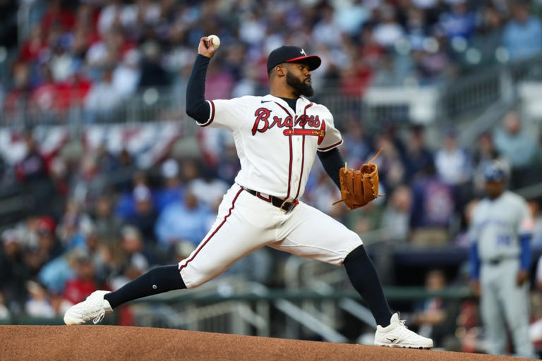 Braves' Reynaldo Lopez continues comeback against Diamondbacks