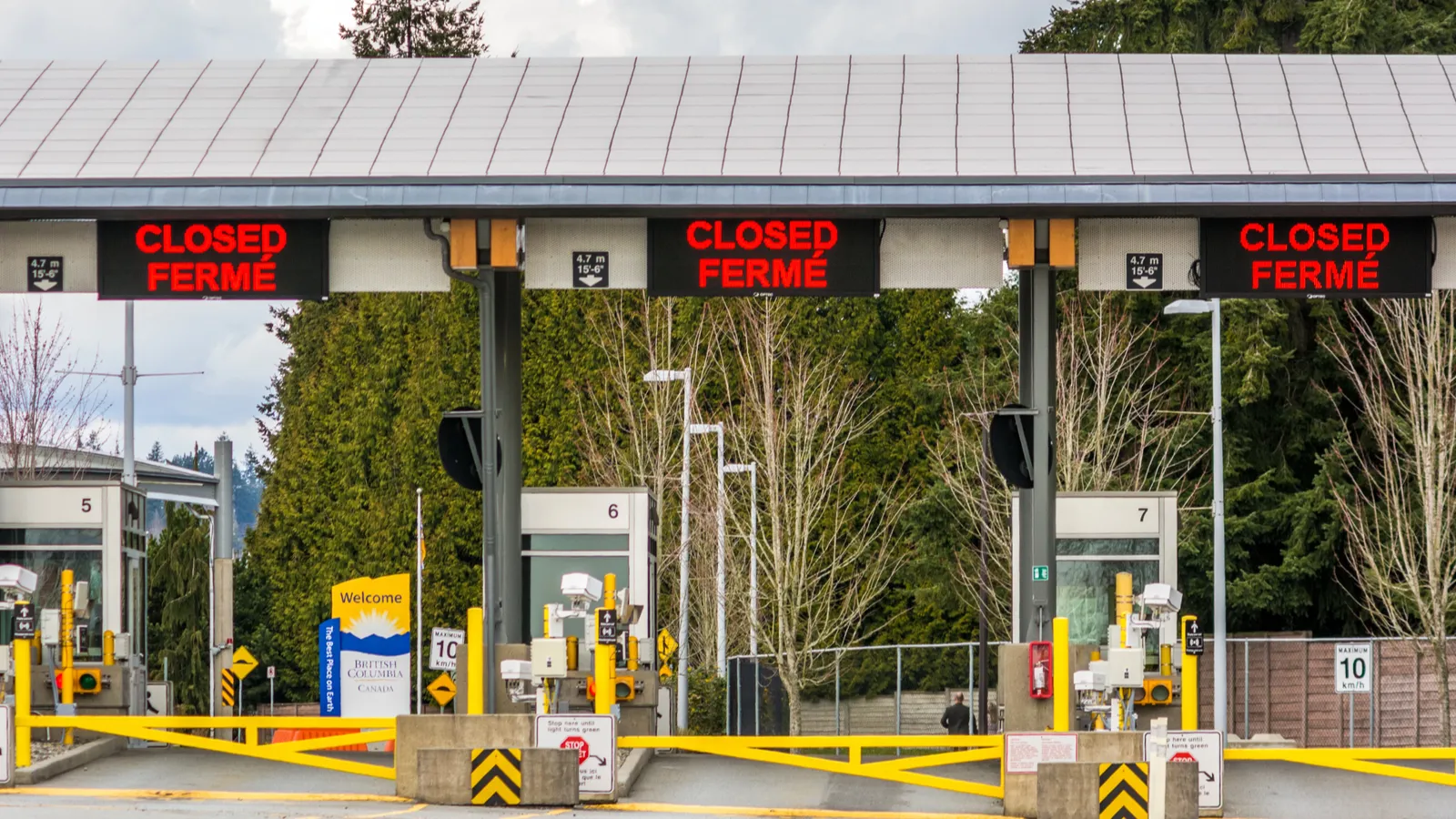 US closes a border road used by Canadians and locals are furious