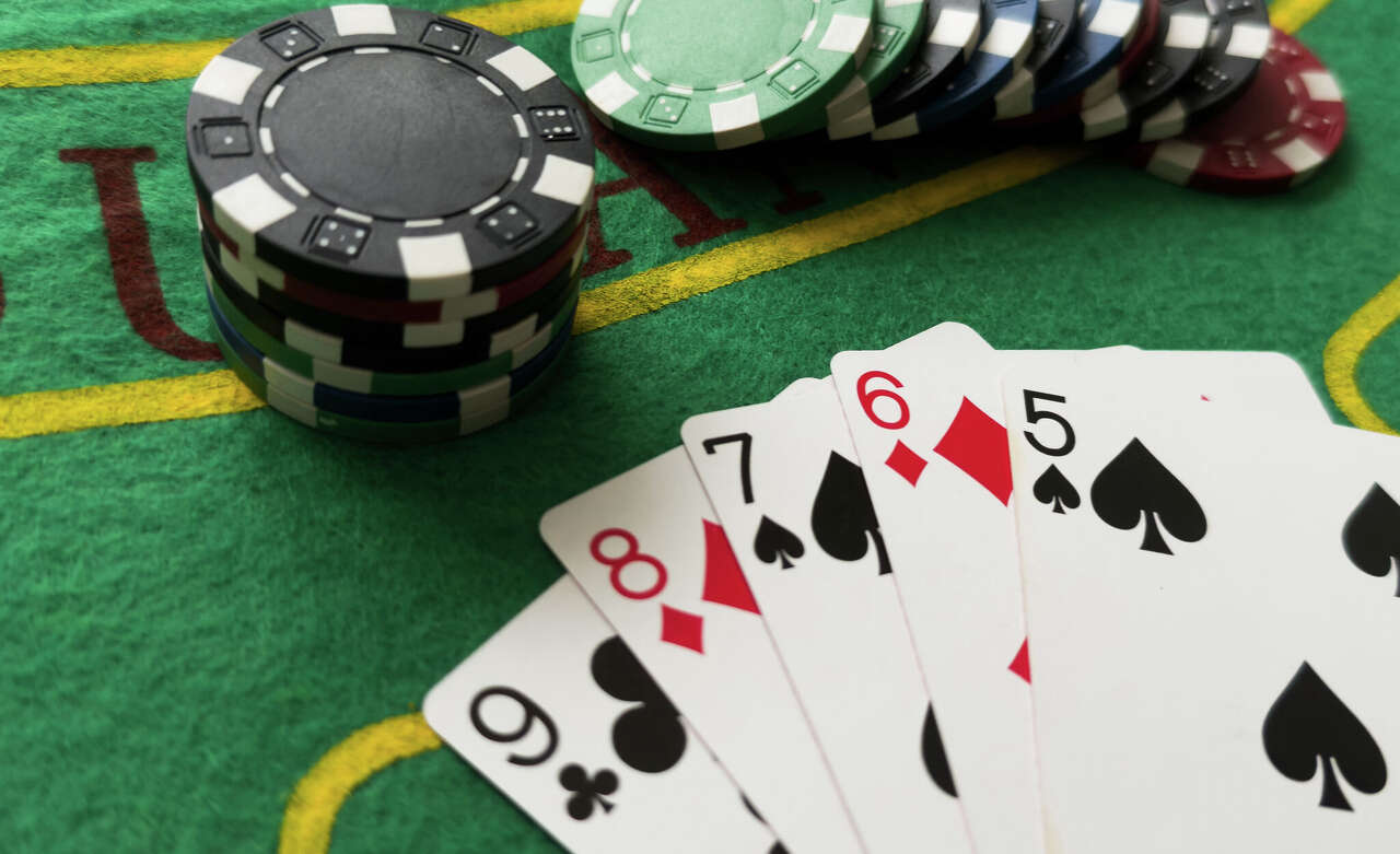Texas poker room tied to gambling probe closes after raid, layoffs follow