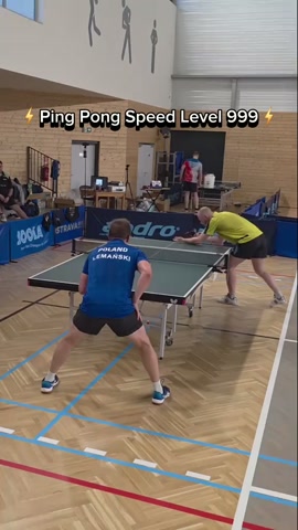 Blistering ping pong rally shows lightning fast reflexes