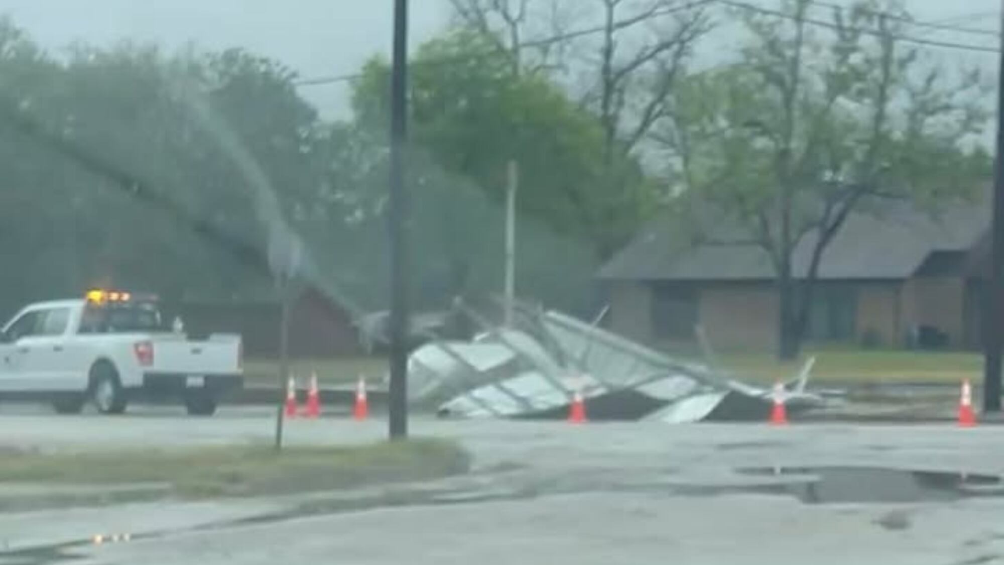 EF-0 tornado confirmed in Lee County; damage reported near Giddings