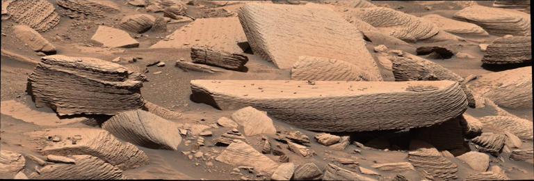 'Serendipitous' discovery of Martian ripple marks reveals an ancient ...