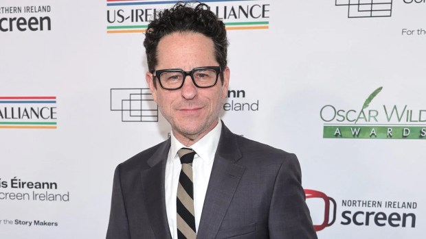 JJ Abrams, David Fincher, Denis Villeneuve and over 1,000 more sign ...