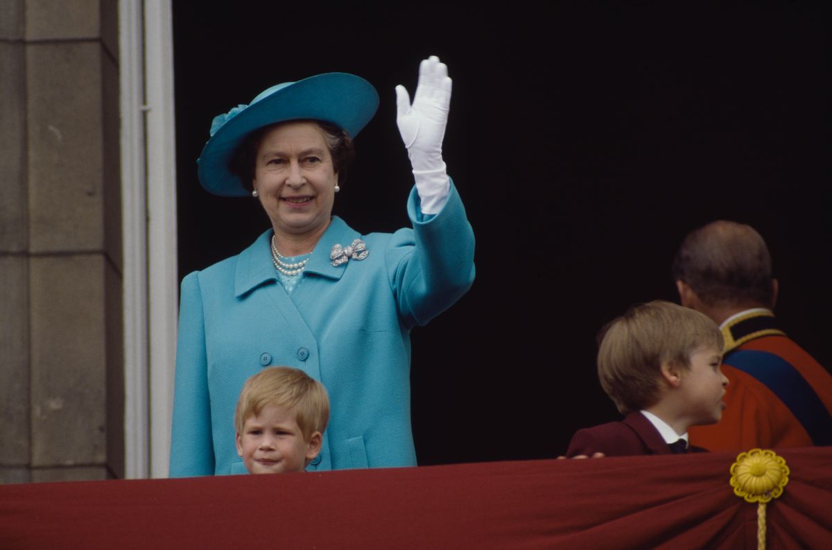 Why Queen Elizabeth II kept a guarded distance from Prince Harry in her ...