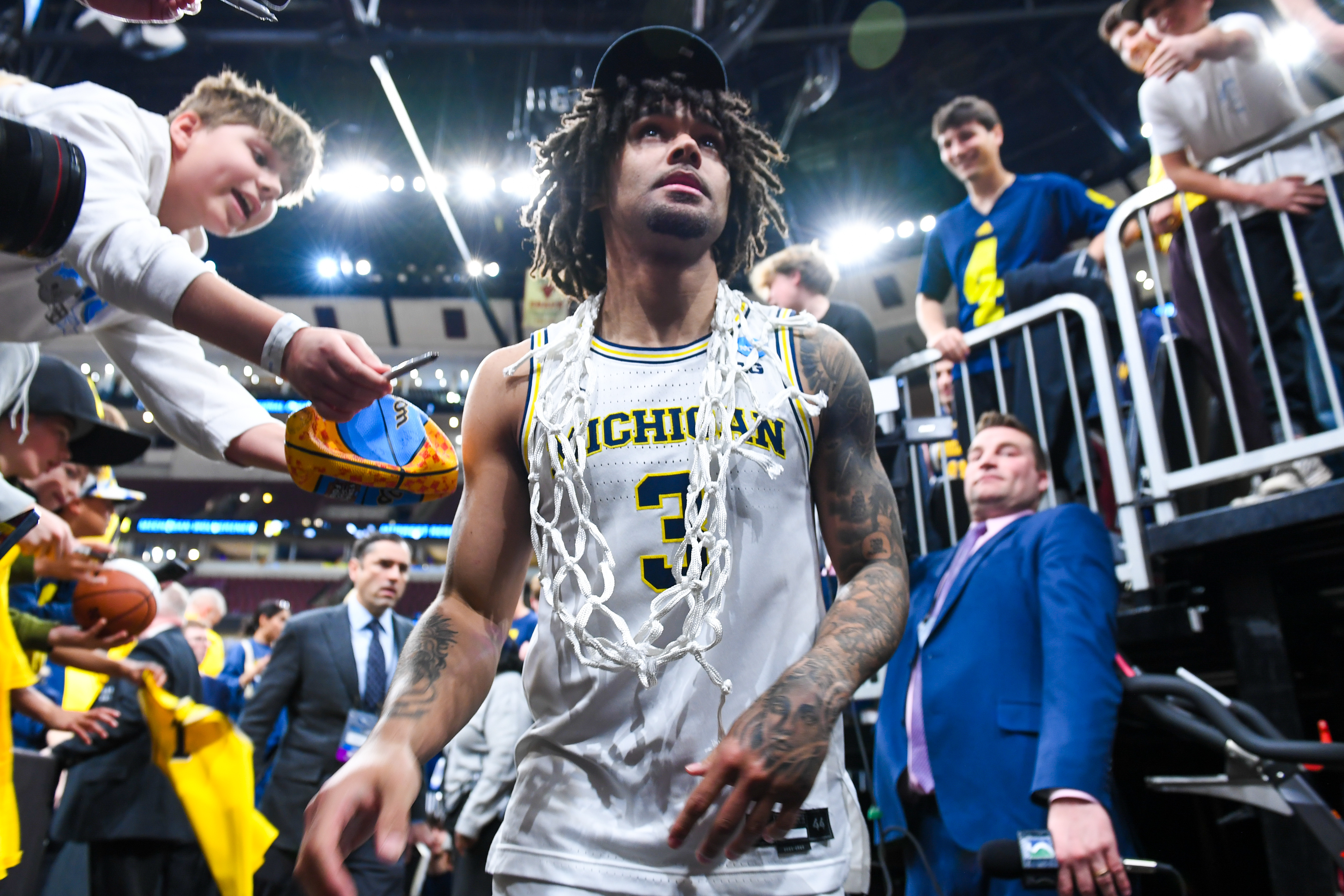 Michigan's Elliot Cadeau 'fine' ahead of Final Four after hospital ...