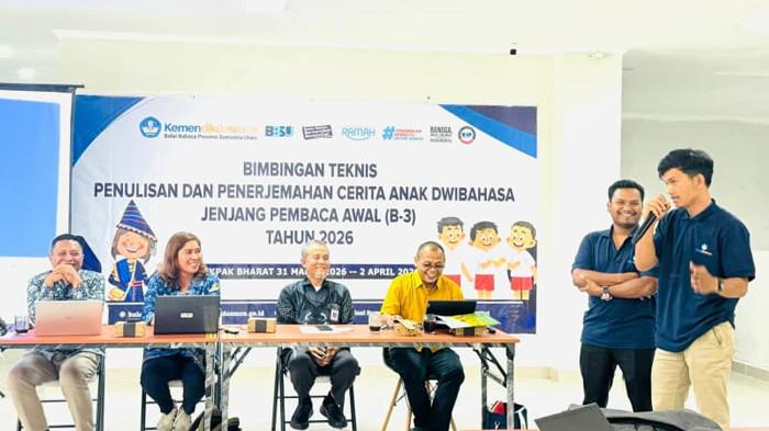 Melestarikan bahasa Pakpak melalui cerita anak dwibahasa