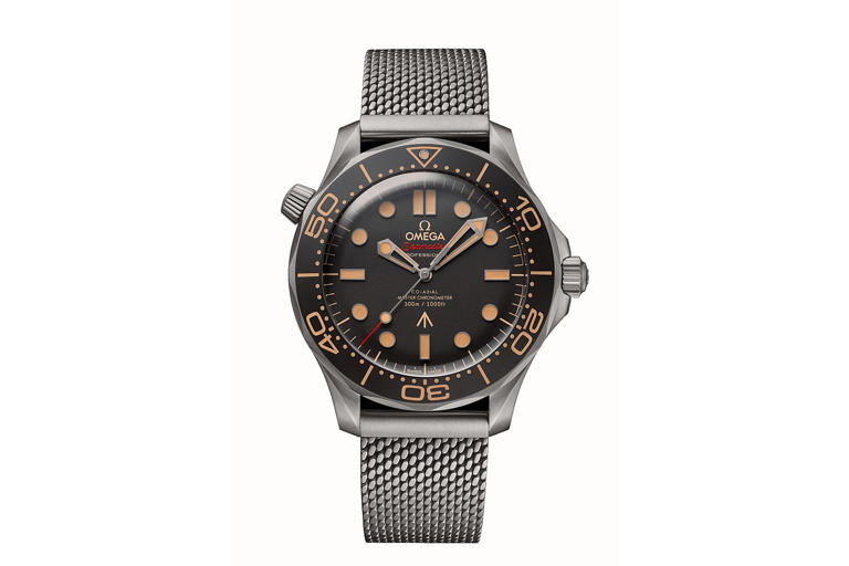 This is the exact watch the crew are wearing aboard Artemis II