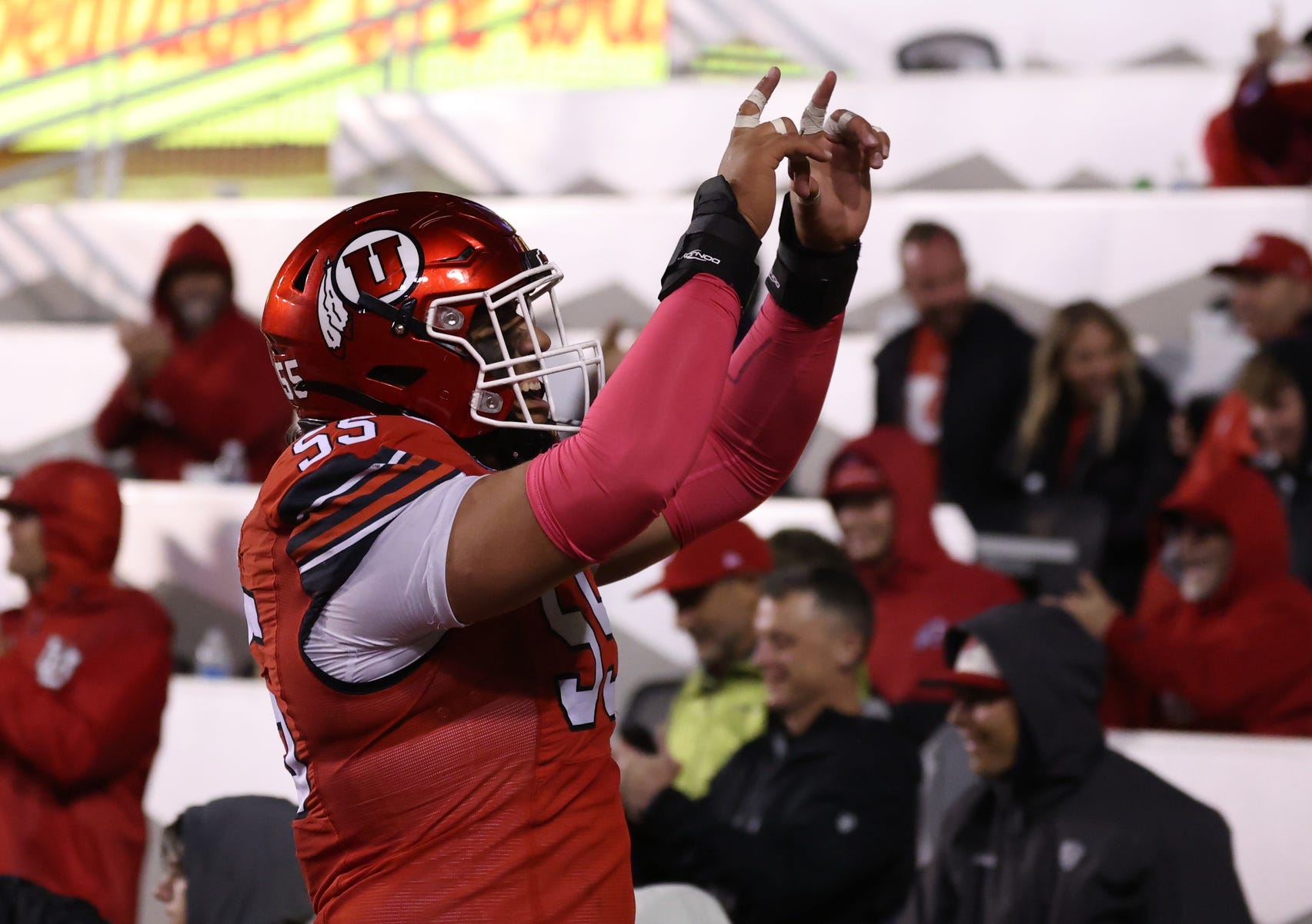 Panthers upgrade at big positions of need in ESPN's 3-round mock draft