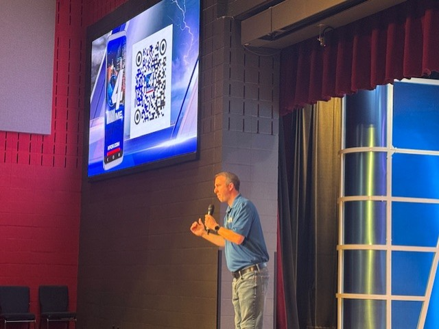 4Warn Storm School hosts 