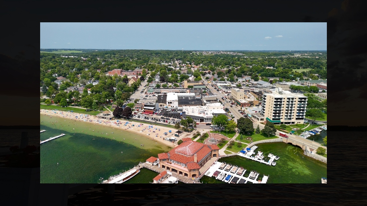 Why Chicagoans have been driving 75 miles to this quaint Wisconsin lake ...