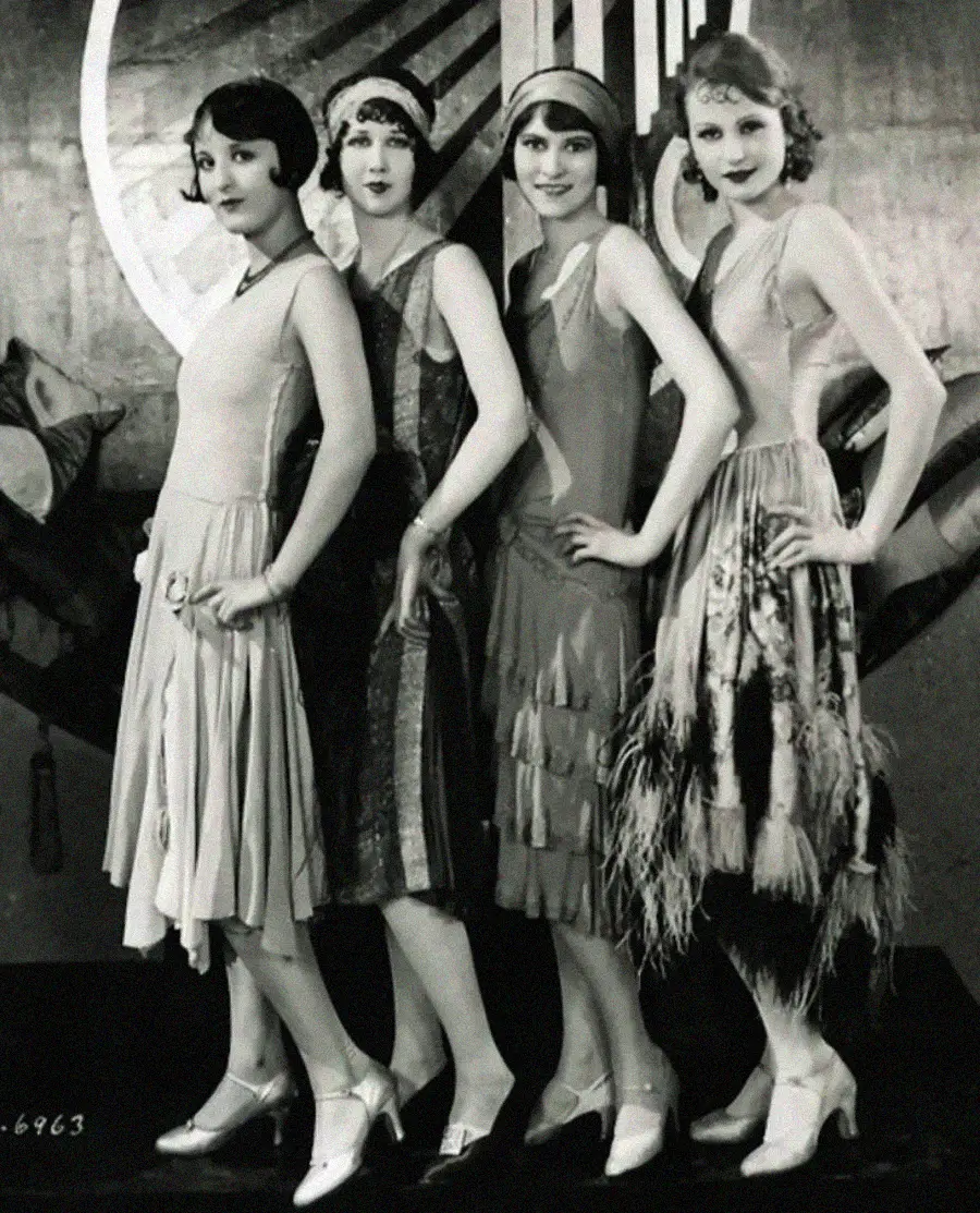30 stunning photos of 1920s flappers that challenged every social rule ...
