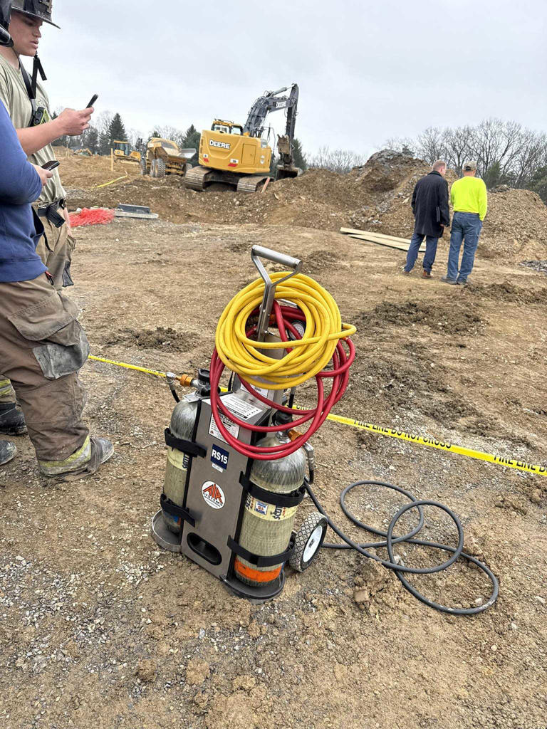 1 person killed in trench collapse