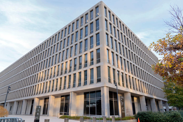 Advocates worry about Trump administration funding for college‑access ...