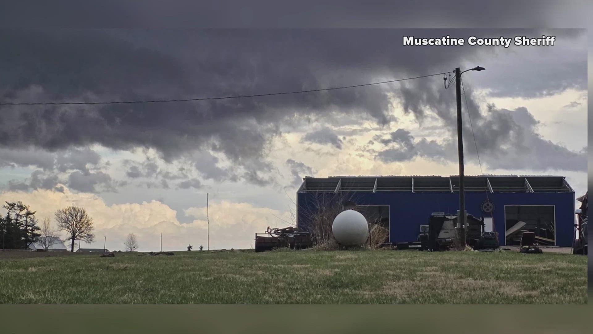 Muscatine County Sheriff's Office: 'Observed tornado' damages 2 properties