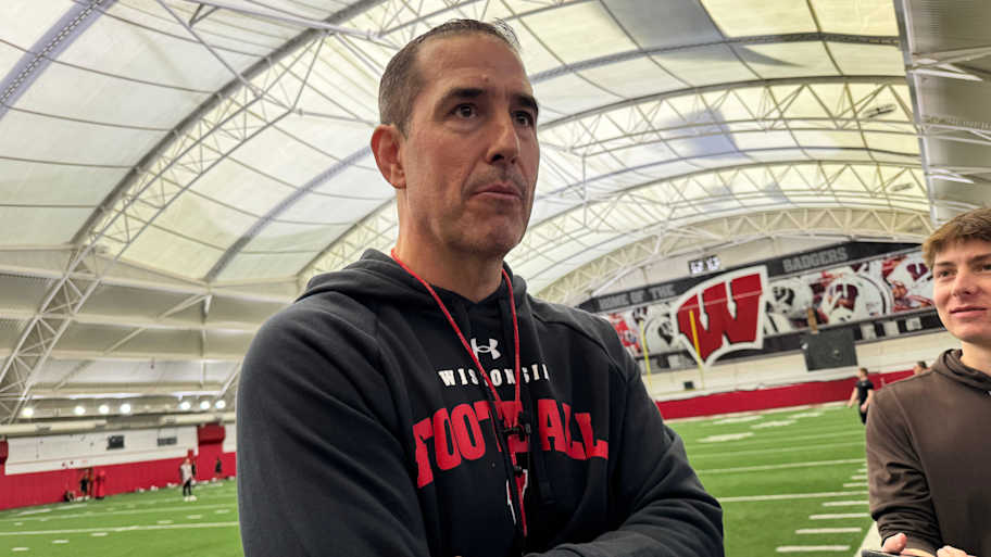 Wisconsin vs. Notre Dame opening line already puts a dark cloud over ...