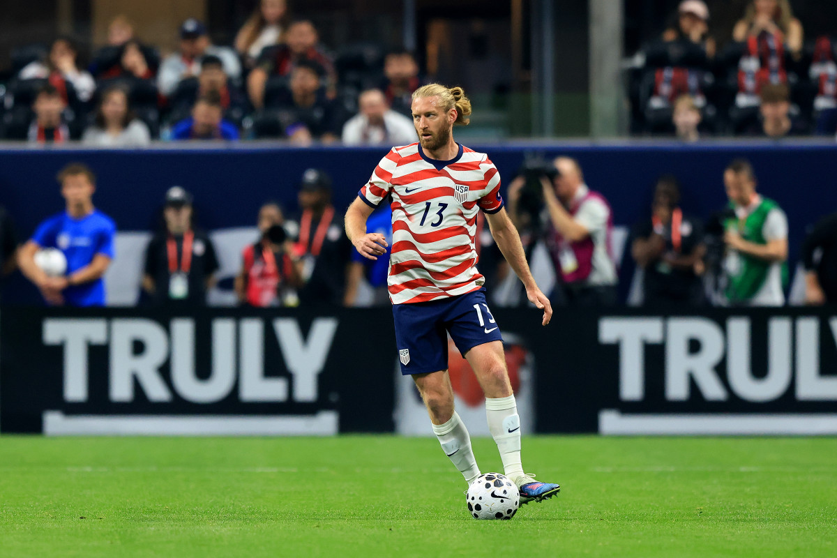 Ex-USMNT player calls out Tim Ream: 'He's a liability'