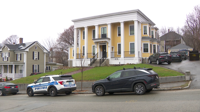 Man dead after stabbing at Mass. rooming house
