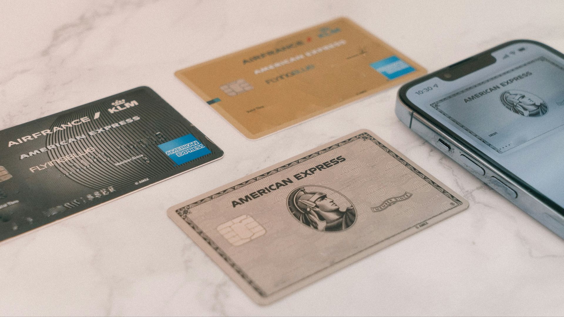 10 habits that signal a rocky financial future & 10 signs you're doing fine