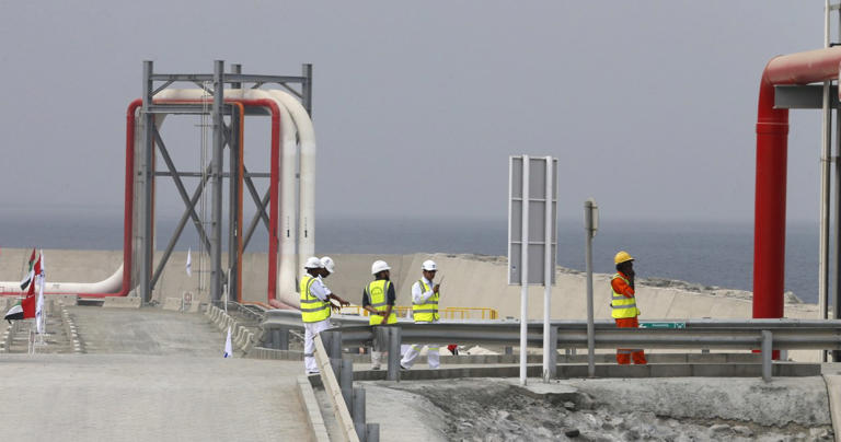 The port of Fujairah on the Gulf of Oman comprises a complex of oil and gas storage facilities.