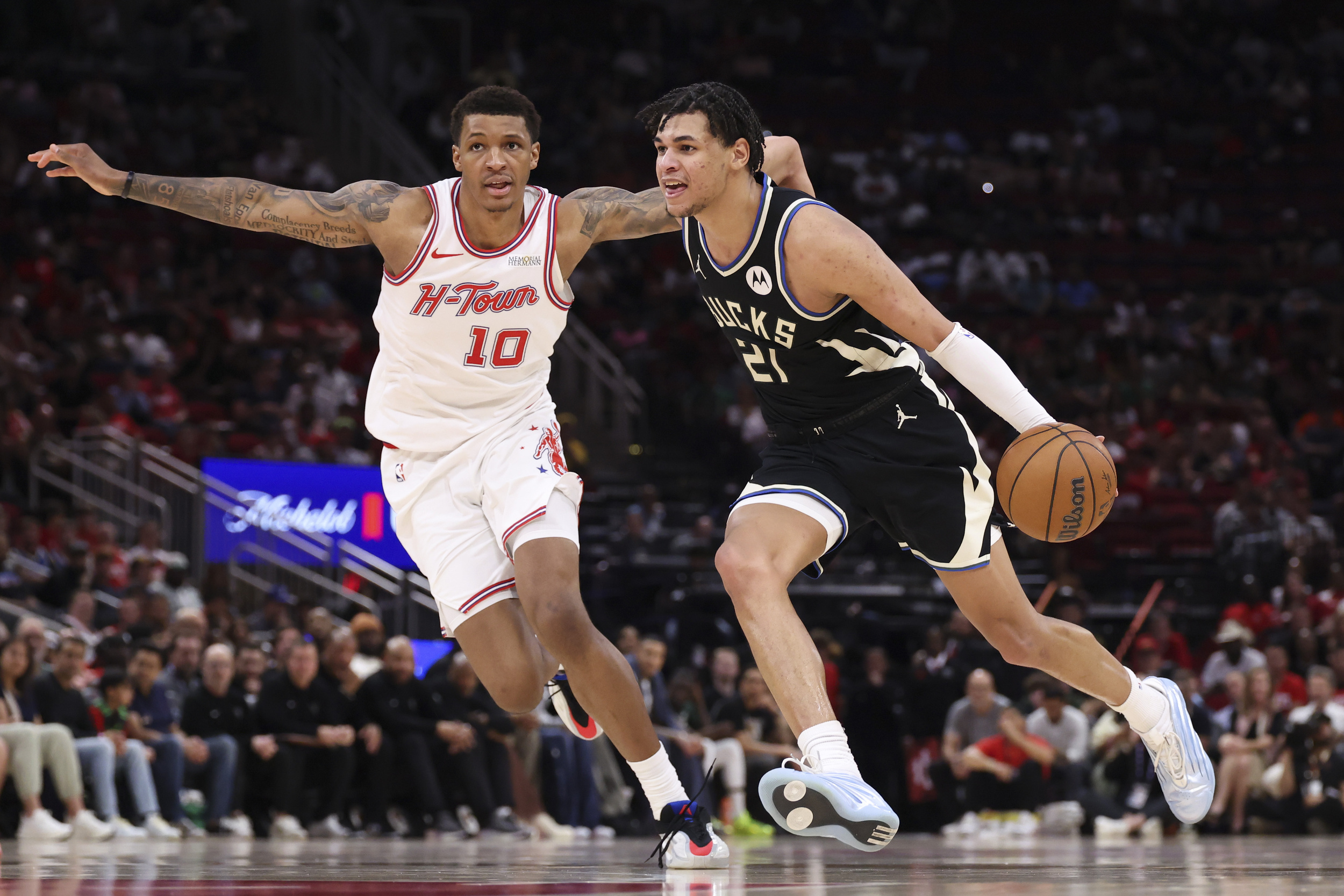 Rockets clinch playoff spot