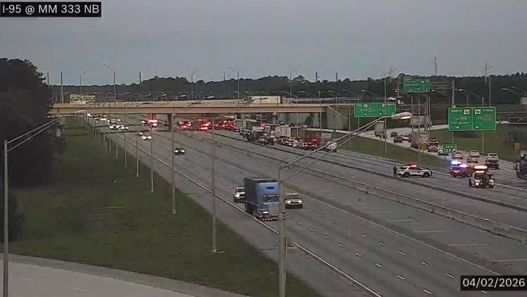 Multiple injured after crash involving 5 vehicles on I-95 at State Road 9B