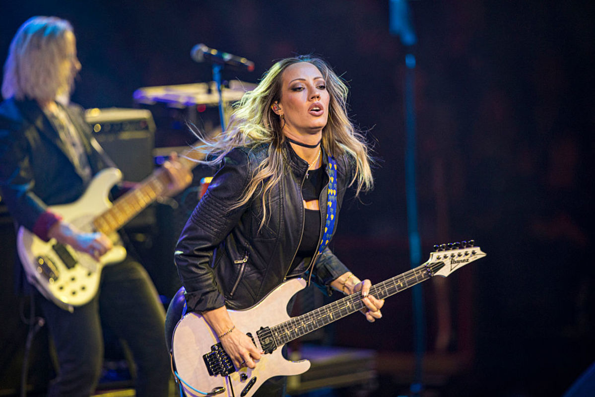 Iconic ’70s rocker addresses bandmate’s maternity leave amid 2026 tour<br><br>