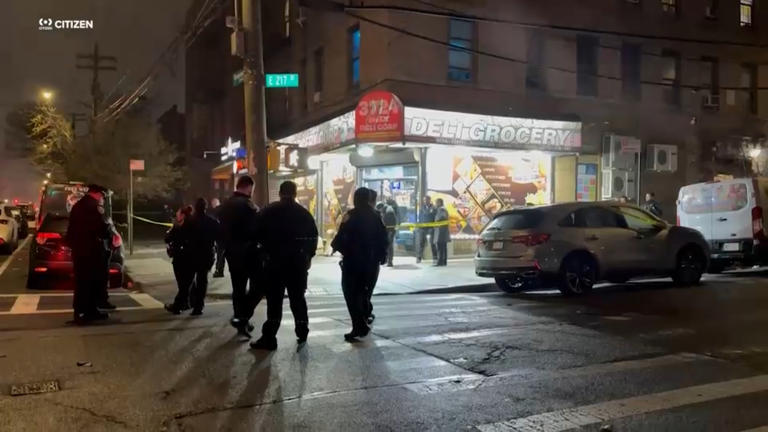 Man dies after being shot in head outside deli in the Bronx