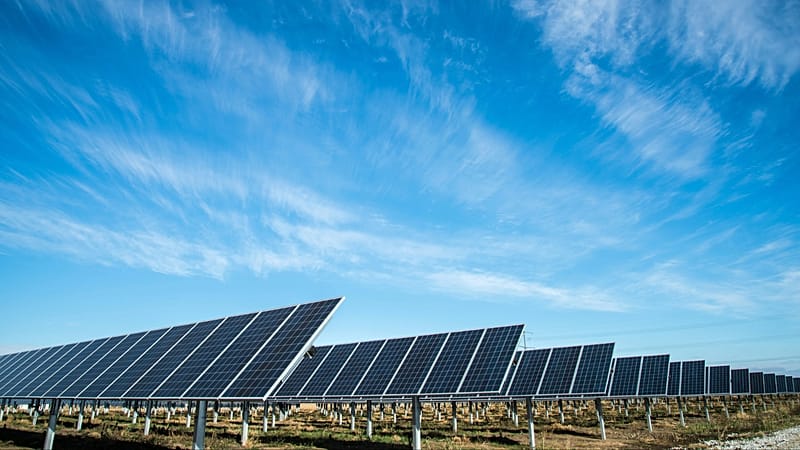 The real challenge starts after sundown: Europe's heatwave boosted solar by up to 17% on hot days
