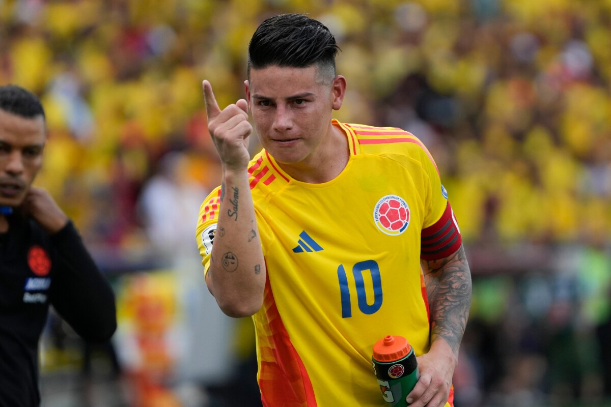 Image for James Rodriguez rushed to hospital with severe dehydration, not linked to footballing activities
