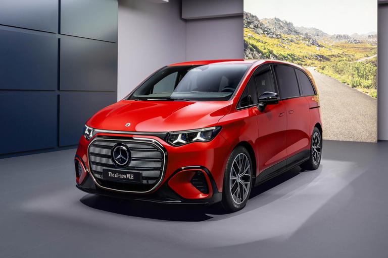 Mercedes-Benz VLE: To ηλεκτρικό MPV που αλλάζει τους όρους (video)