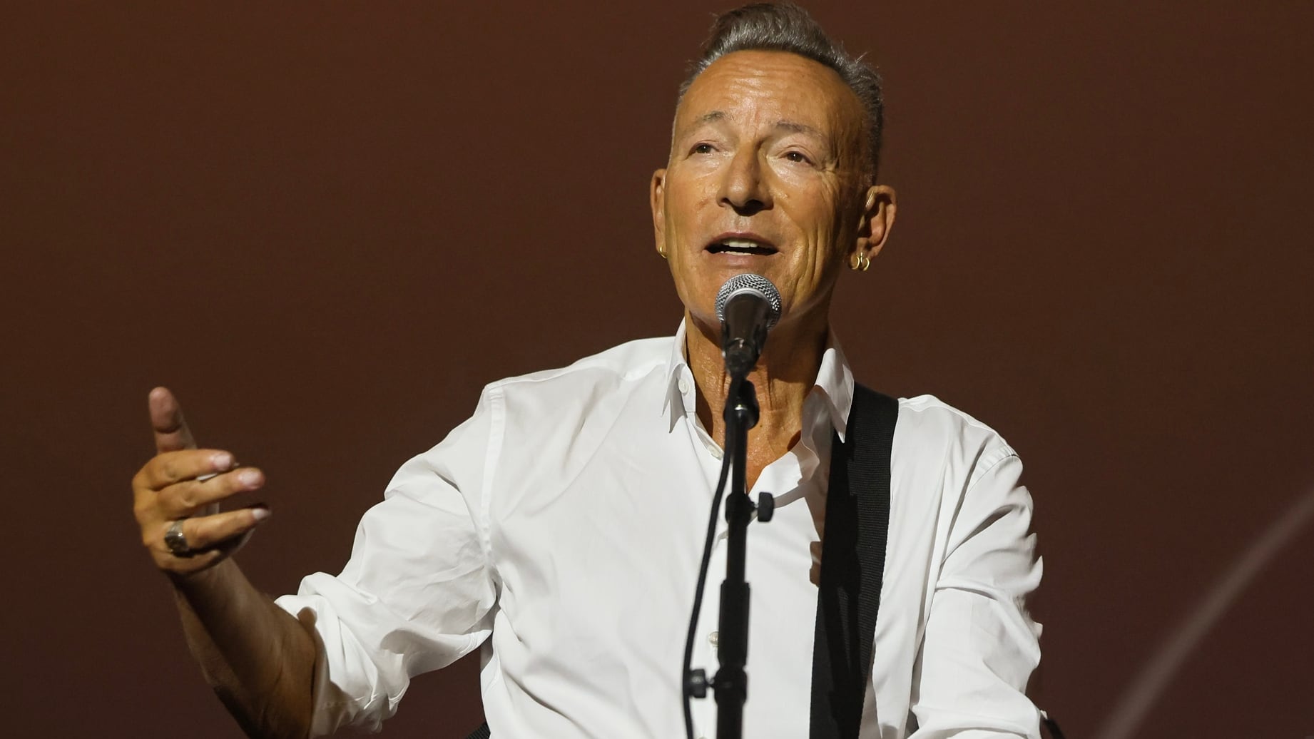 Touring musician for Bruce Springsteen’s E Street Band dies