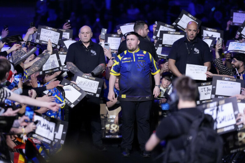Gian van Veen brands Luke Littler out of order as Dutchman edges fiery ...