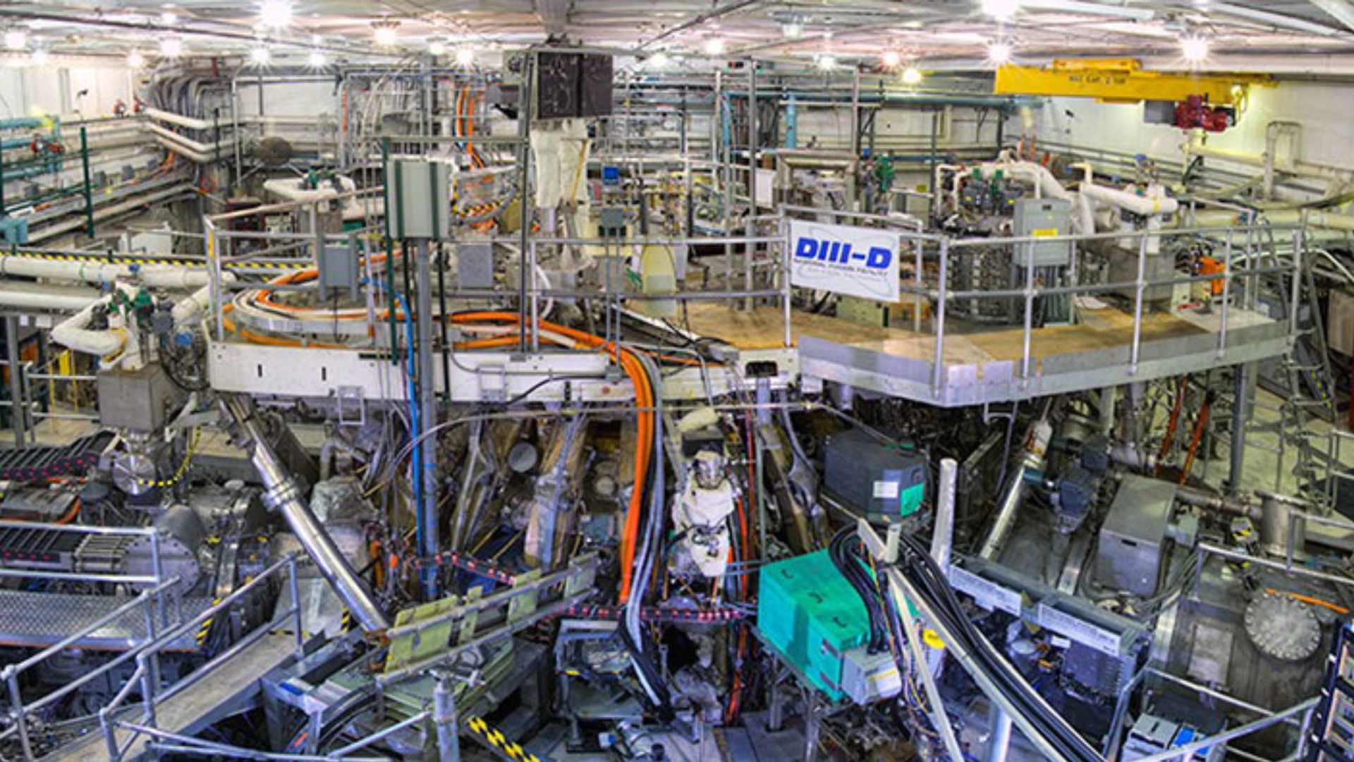 US plasma breakthrough resolves decades-old heat load mystery in ...